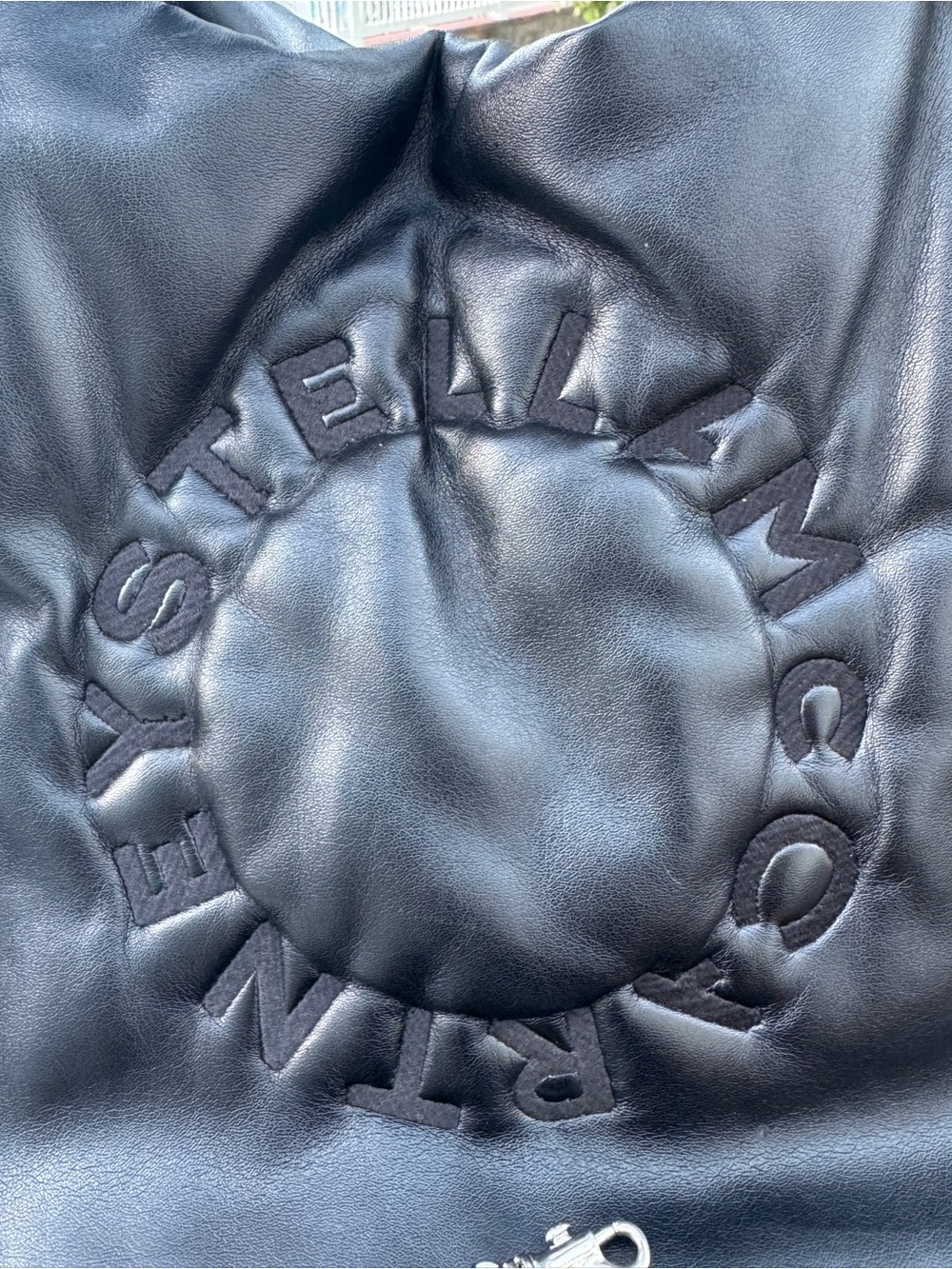 Stella McCartney Black Padded Circular Logo Shoulder Bag - Picture 5 of 16
